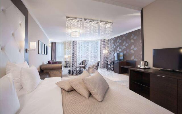 Constantine the Great Hotel