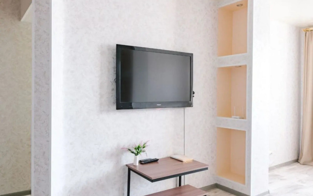Na Ostrovskogo 75/1 Flat