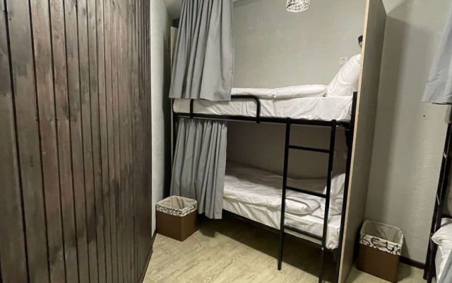 V Gostyakh u Babusi Hostel