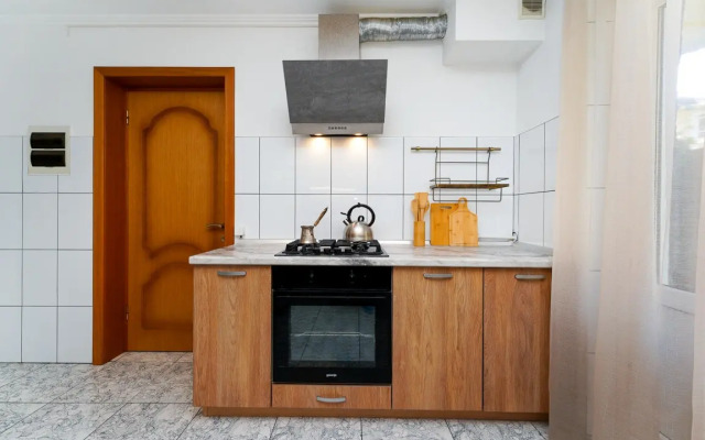 3 Gosti-24 Na Krymskoy Apartment