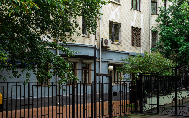 Flat Inn v tsentre Arbata na Malom Nikolopeskovskom pereulke Apartments