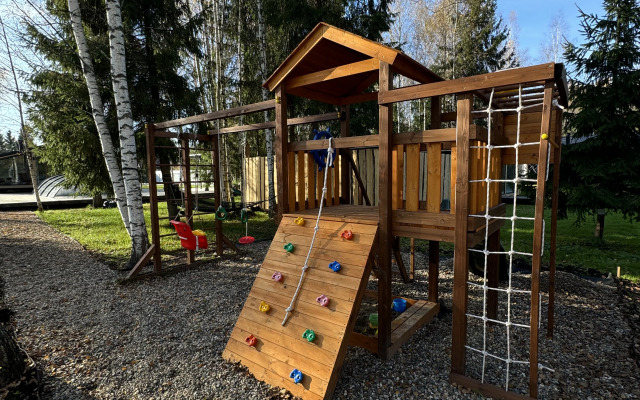 Частный дом С летним бассейном 3 спальни