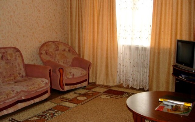 Apartment Salyut Shkolnaya 4