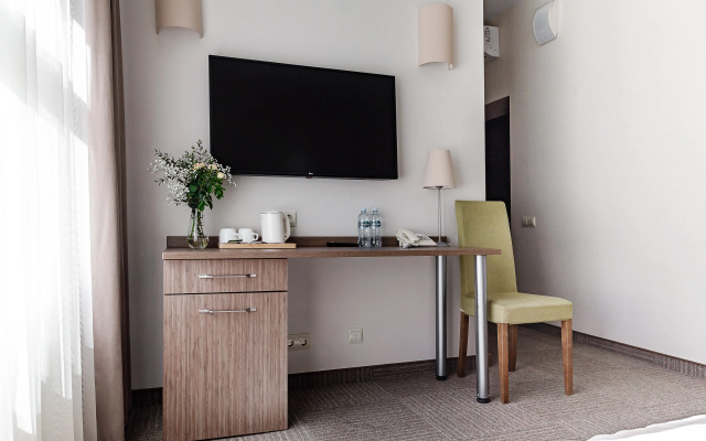 Staryij Dvorik Na Orlovskoj Hotel
