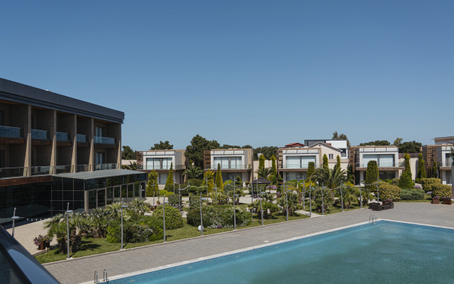 Shani Resort & Villas Hotel