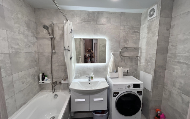 Uyutnaya Nedaleko Ot Tsentra Goroda Flat