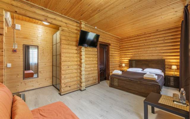 DelMare Hotel