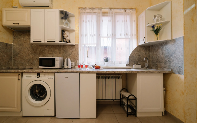5-ti mestnye na Tverskom ryadom s trassoj M4 Don s krytoj parkovkoj Apartment