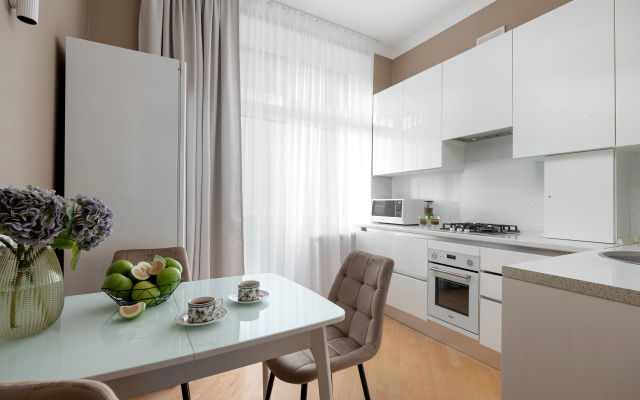 Квартира Видовая Трехкомнатная с Эркерным Балконом