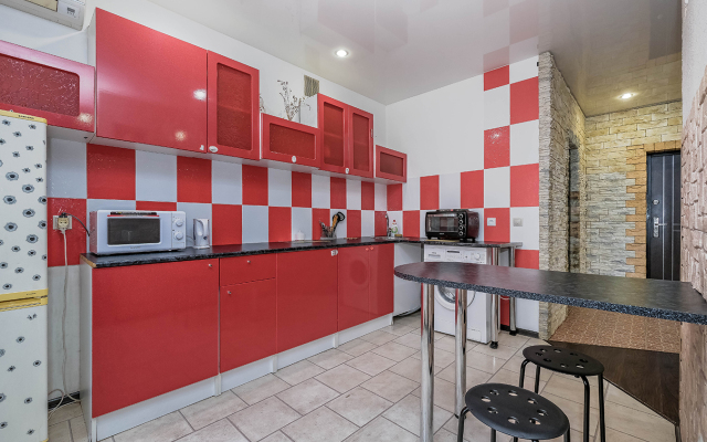 Квартира рядом с Мнтк им. Федорова и Ск Заря