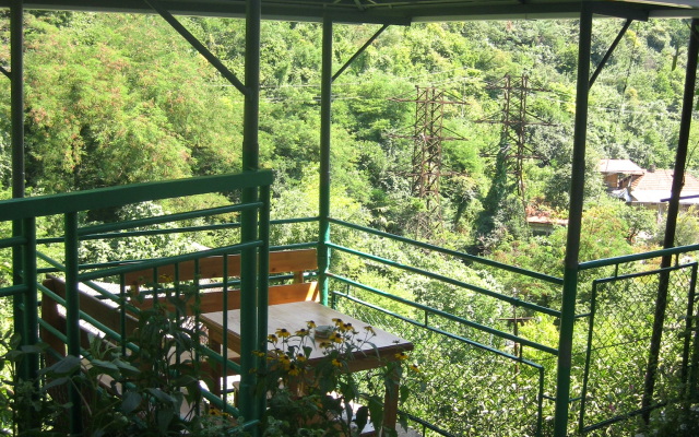 Na Bestuzheva Marlinskogo Guest House