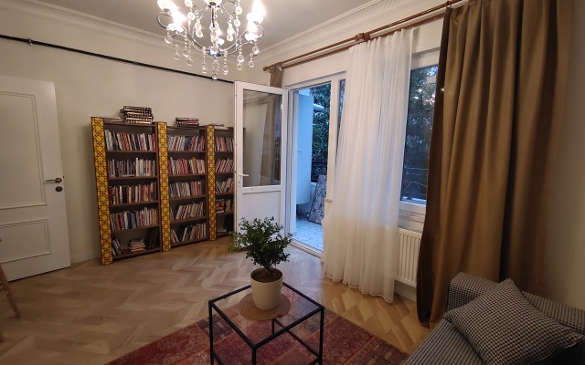 Apartments 2BR balcony house near Hilton bosphorus hotel