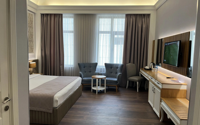 Theatrum Hotel Baku
