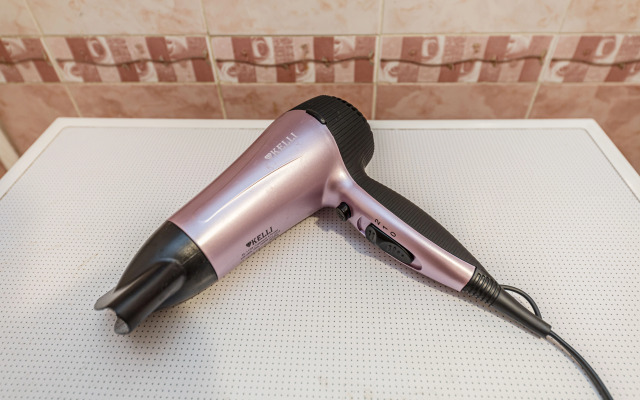 Redisson Blyu Zhdyot Svoikh Gostey Flat