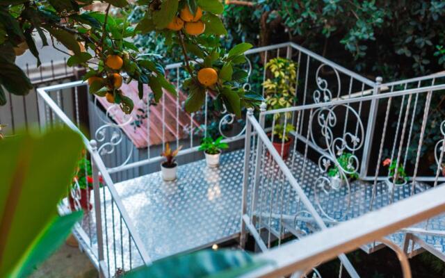 On Kramskoy Street Guest House