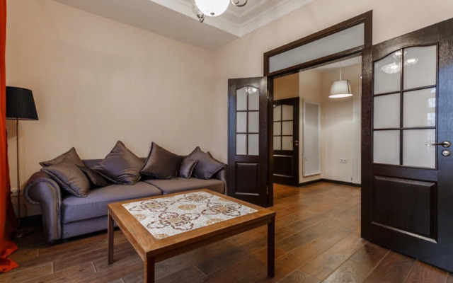 Studiya S Otdelnoy Spalney V Rayone Vokzal Apartmentsa