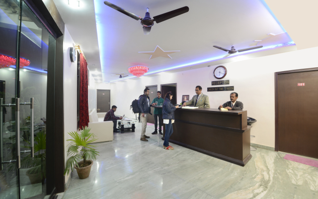 Raj paradise Hotel