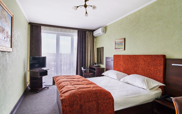 Ukraina Hotel