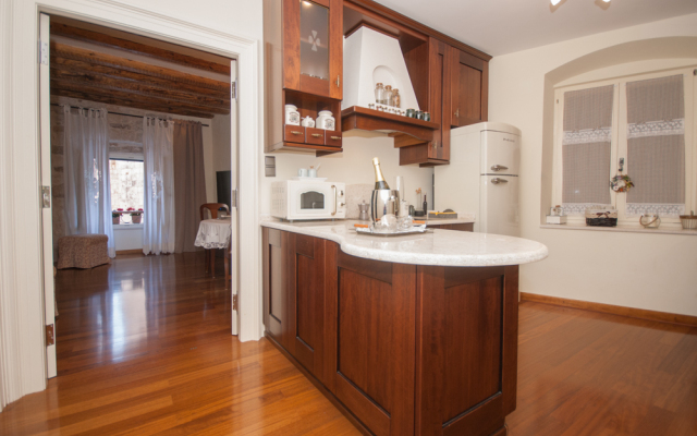 Old Square Stone Pearl Apartments