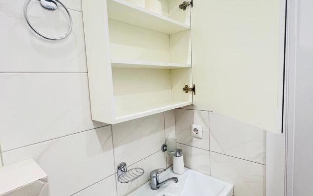S Balkonom I Kukhney Apartments