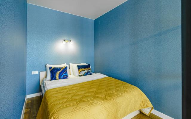 Vidovaya S Panoramnymi Oknami Na Naberezhnoy Reki Flat