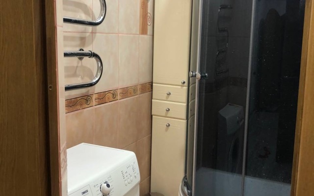 3 Komnatnaya Kvartira Dlya Bolshoy Kompanii Flat