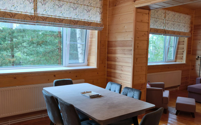 Частный дом Дом для семьи и небольшой компании