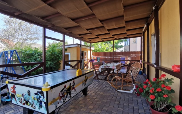 Dikaya Vishnya Guest House