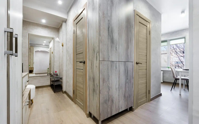 Uyutnaya S Dushevnym Remontom Flat
