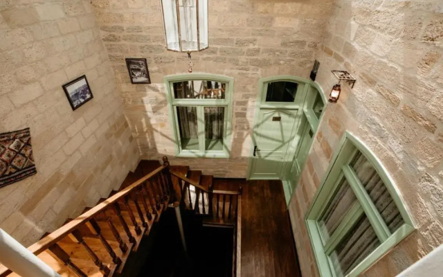 Sazeli Boutique Hotel