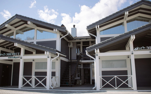 1304 v Sunny Valley Apartments