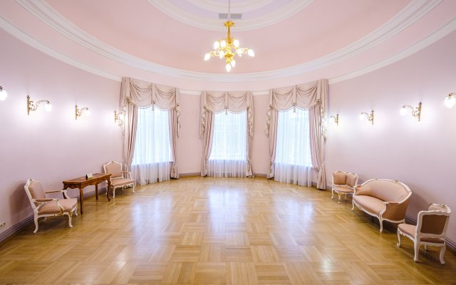 Osobnyak Voennogo Ministra  (Milutin Palace) Hotel