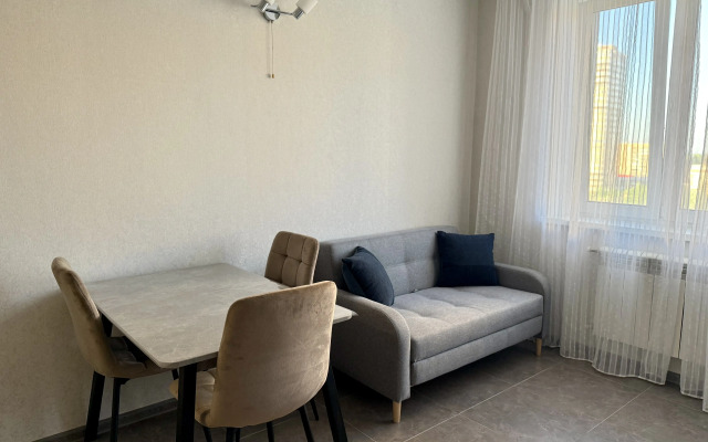 Elegantnaya Yevro 2 U Platonovskogo Flat