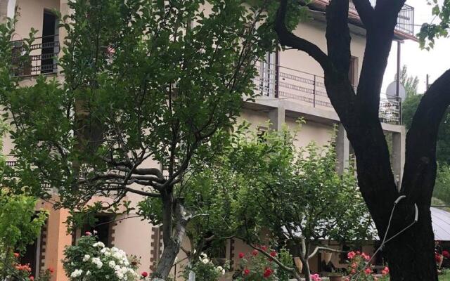 Chez Yvette Hotel