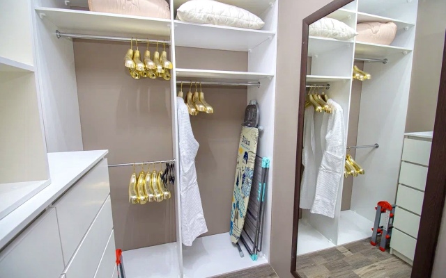 Апартаменты FSF Дизайнерские Четыре Сезона (Business)