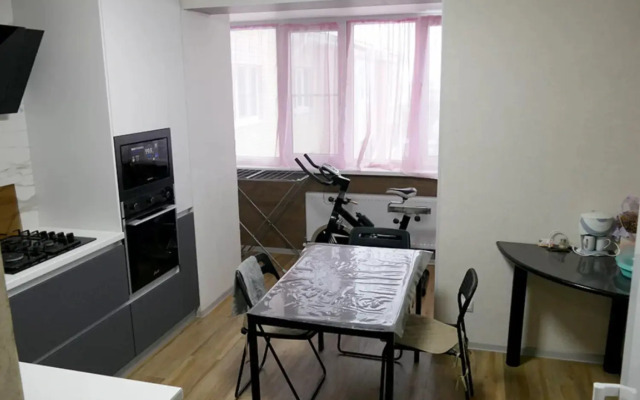 Na Volodarskogo 81A Flat