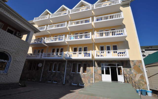 Imperiya Hotel