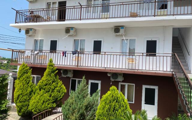 Robinzon guest house