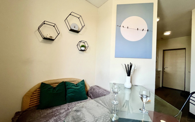 Layf Apart Flat