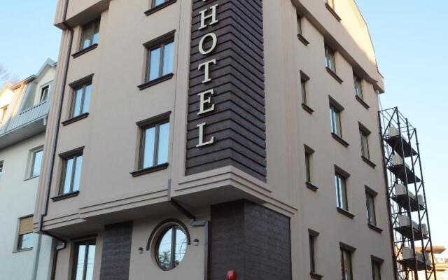 Vlaho Hotel