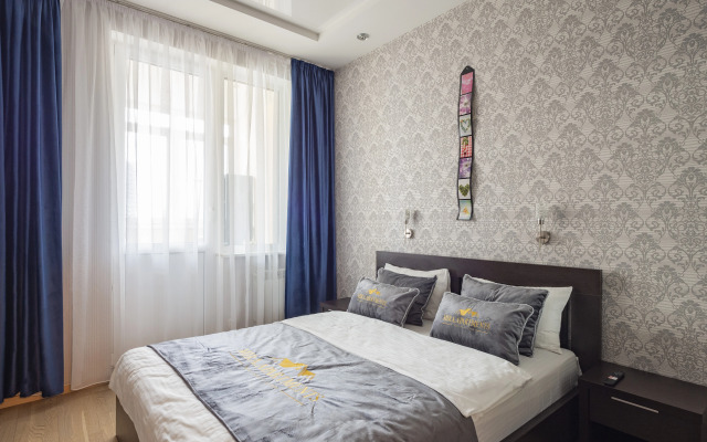 Mira Apartments