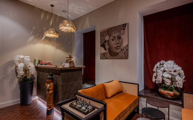 Hotel Hovard Club