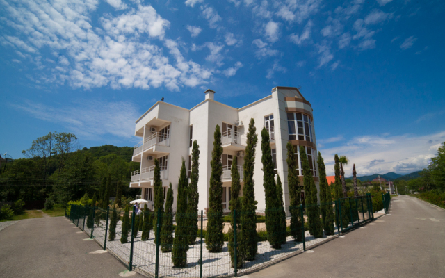 Yuzhny Park Guest House