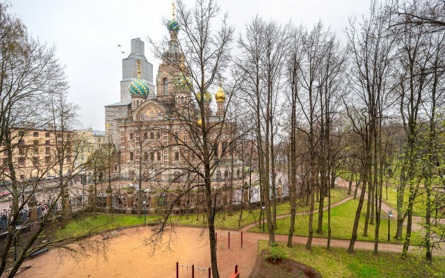 Квартира с видом на Спас На Крови