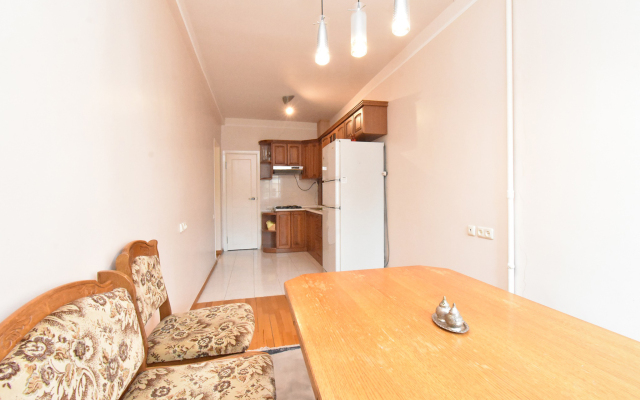 V Bolshom Tsentre Yerevana Apartment