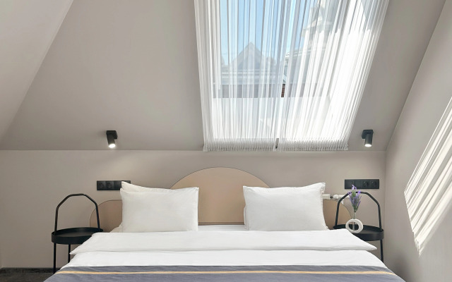 Отель Тесла