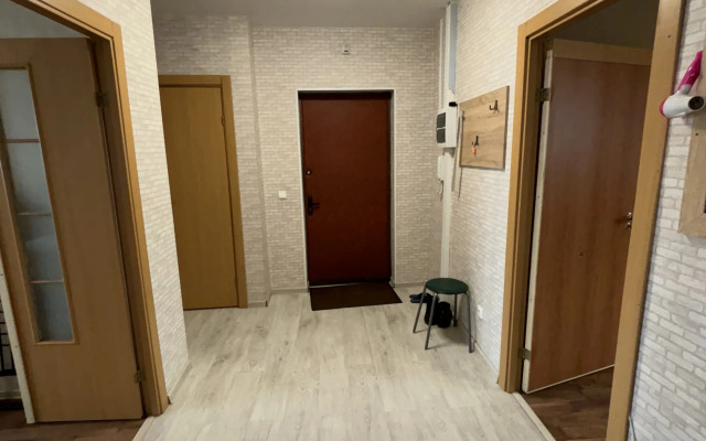 Na Sutki u Metro Narodnogo Opolcheniya Flat