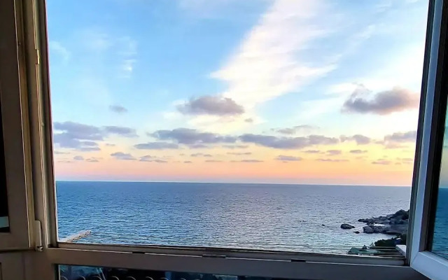 Апартаменты Лазурный Батилиман возле пляжа вид на море