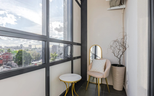 Квартира студия Птицы с роскошной панорамной лоджией