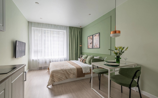 Студия у Метро Космонавтов